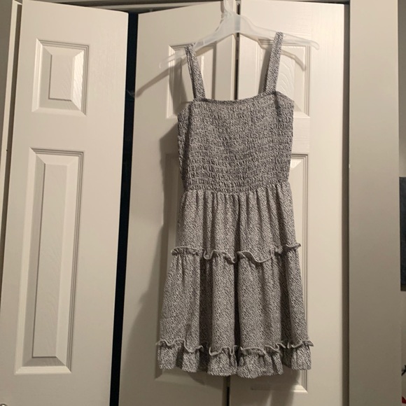 Dress - Picture 1 of 4